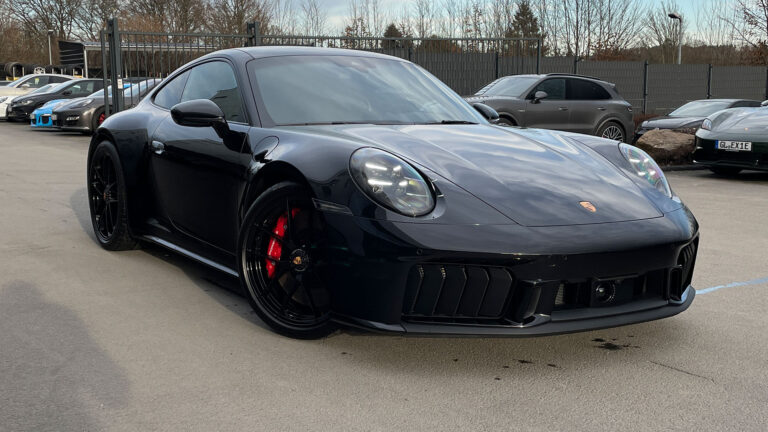 Porsche-911-Carrera-4-GTS_08